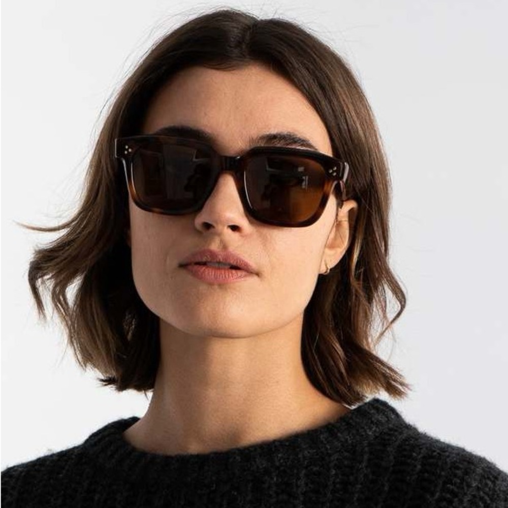Carla Colour Monaro Tortoise Sunglasses - Picture 5 of 12